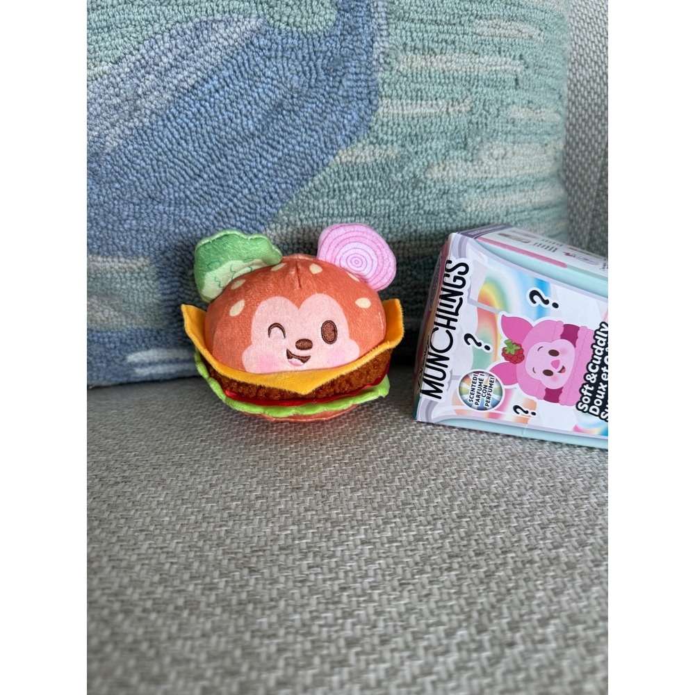 Disney Munchlings Plush Mickey Burger Global Gourmet